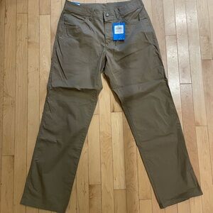 Men’s Columbia Pants 30W 30L brand new with tags